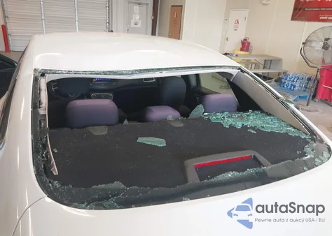 2015 Chrysler 200 Limited z USA, uszkodzony, nr VIN 1C3CCCAB9FN624613